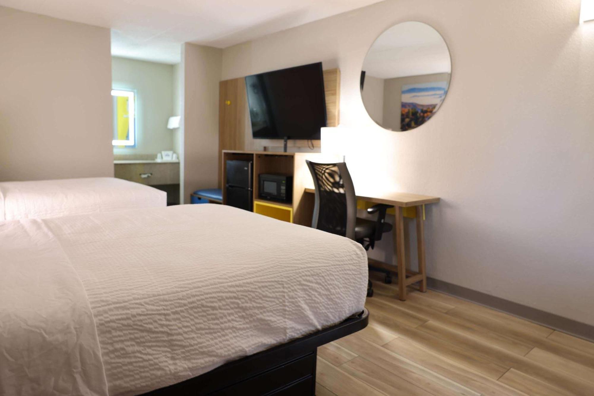 Days Inn By Wyndham Kings Dominion Doswell Buitenkant foto